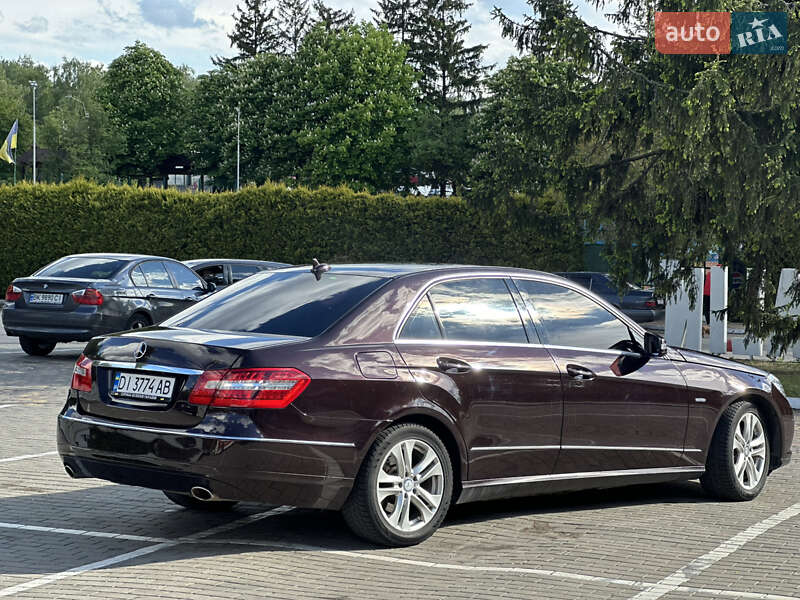 Седан Mercedes-Benz E-Class 2010 в Луцке