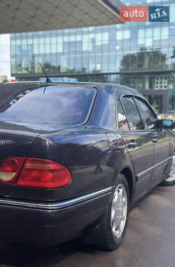 Седан Mercedes-Benz E-Class 1996 в 