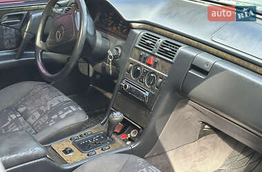 Седан Mercedes-Benz E-Class 1996 в 