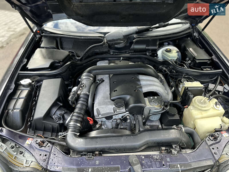 Седан Mercedes-Benz E-Class 1996 в Тернополі