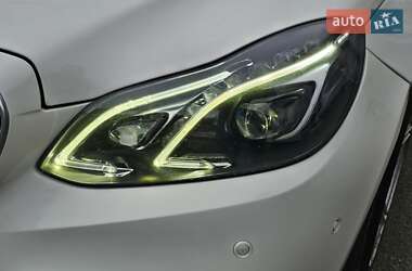 Седан Mercedes-Benz E-Class 2011 в 