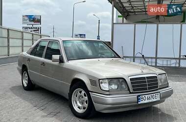 Седан Mercedes-Benz E-Class 1994 в 