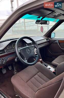 Седан Mercedes-Benz E-Class 1994 в 
