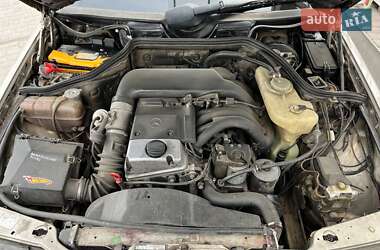 Седан Mercedes-Benz E-Class 1994 в 