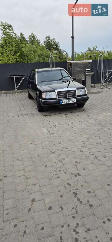 Седан Mercedes-Benz E-Class 1990 в Івано-Франківську