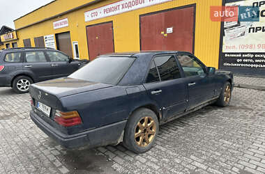 Седан Mercedes-Benz E-Class 1987 в 