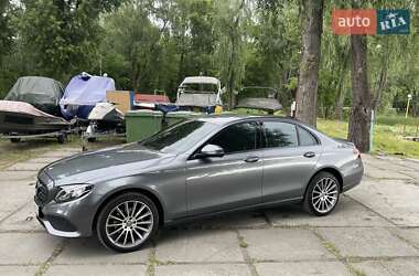 Седан Mercedes-Benz E-Class 2016 в 