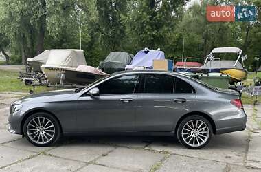 Седан Mercedes-Benz E-Class 2016 в 
