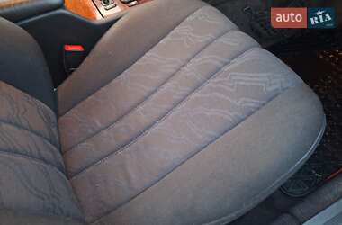 Седан Mercedes-Benz E-Class 2000 в 