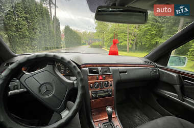Седан Mercedes-Benz E-Class 1998 в 
