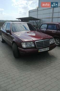 Седан Mercedes-Benz E-Class 1989 в 