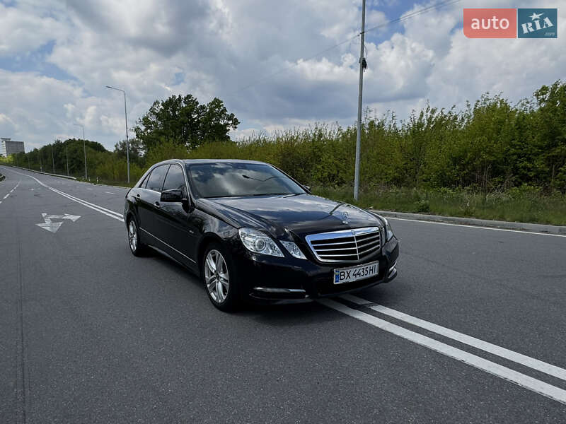 Седан Mercedes-Benz E-Class 2010 в Хмельницькому
