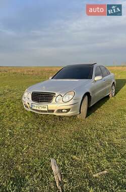 Седан Mercedes-Benz E-Class 2003 в 