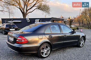 Седан Mercedes-Benz E-Class 2005 в 
