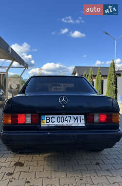 Седан Mercedes-Benz E-Class 1987 в 