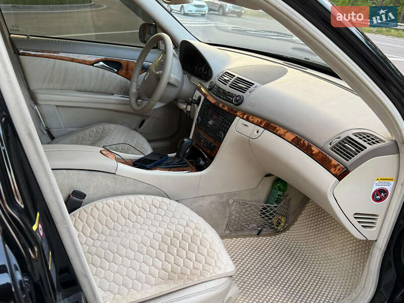 Седан Mercedes-Benz E-Class 2005 в Броварах