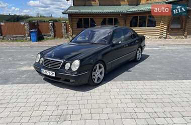 Седан Mercedes-Benz E-Class 2001 в Львове