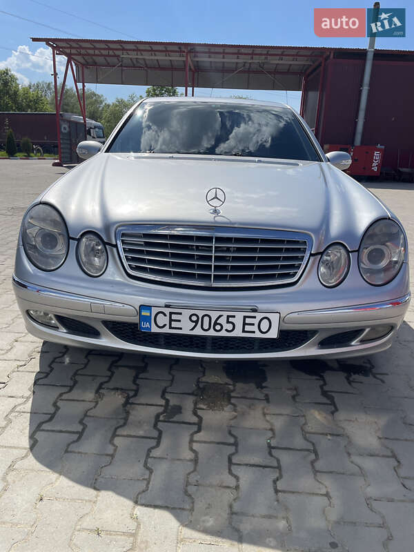 Седан Mercedes-Benz E-Class 2003 в 