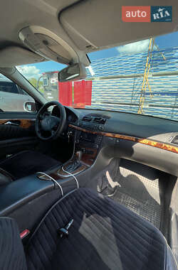 Седан Mercedes-Benz E-Class 2003 в 