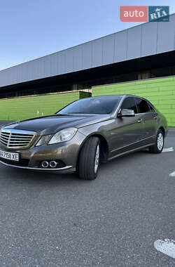 Седан Mercedes-Benz E-Class 2010 в 