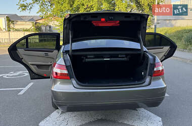 Седан Mercedes-Benz E-Class 2010 в 