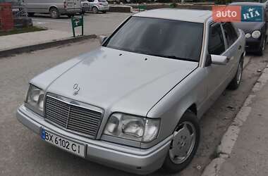 Седан Mercedes-Benz E-Class 1994 в Черновцах