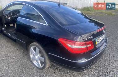 Купе Mercedes-Benz E-Class 2012 в 