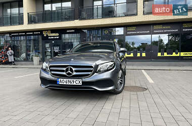 Седан Mercedes-Benz E-Class 2016 в Ужгороде