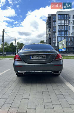 Седан Mercedes-Benz E-Class 2016 в 