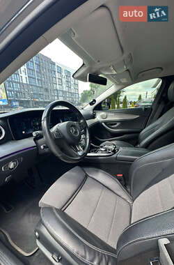 Седан Mercedes-Benz E-Class 2016 в 