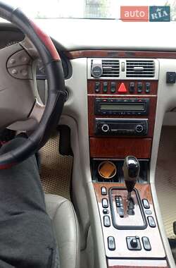 Универсал Mercedes-Benz E-Class 2001 в 