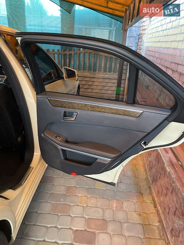 Седан Mercedes-Benz E-Class 2009 в Луцьку