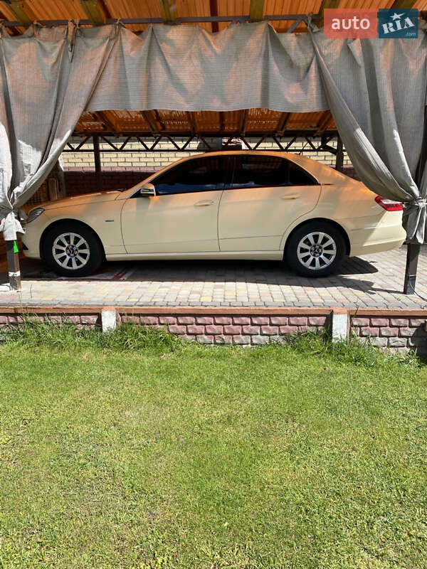 Седан Mercedes-Benz E-Class 2009 в Луцьку