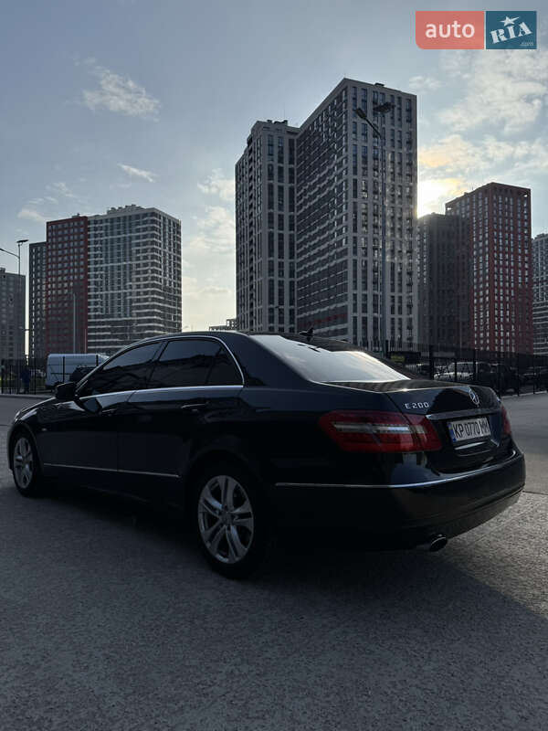 Седан Mercedes-Benz E-Class 2009 в Запорожье