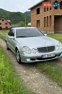 Седан Mercedes-Benz E-Class 2002 в 