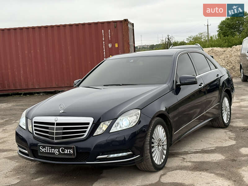 Седан Mercedes-Benz E-Class 2012 в Ровно