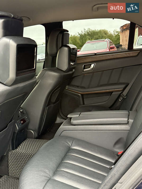 Седан Mercedes-Benz E-Class 2012 в Ровно