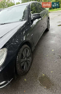 Седан Mercedes-Benz E-Class 2011 в 
