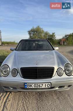 Седан Mercedes-Benz E-Class 2001 в 