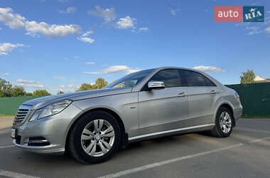 Седан Mercedes-Benz E-Class 2012 в 