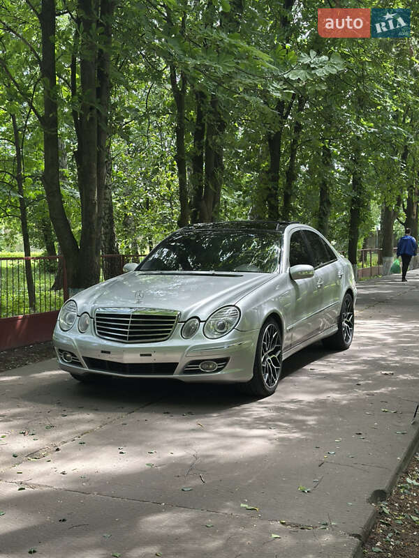 Mercedes-Benz E-Class 2002