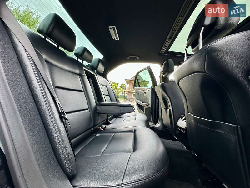 Седан Mercedes-Benz E-Class 2011 в Києві