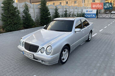 Седан Mercedes-Benz E-Class 2001 в 