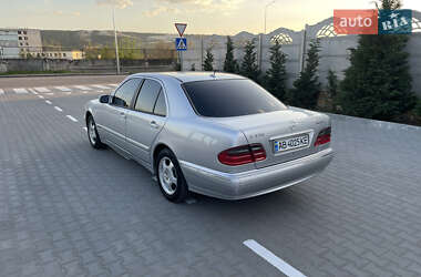 Седан Mercedes-Benz E-Class 2001 в 