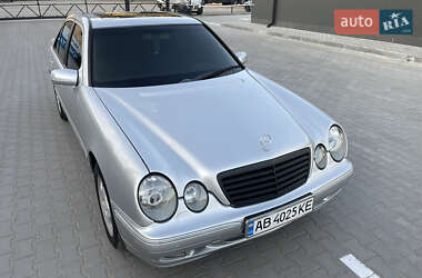 Седан Mercedes-Benz E-Class 2001 в 