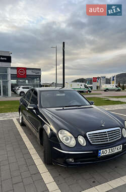 Седан Mercedes-Benz E-Class 2004 в Ужгороде
