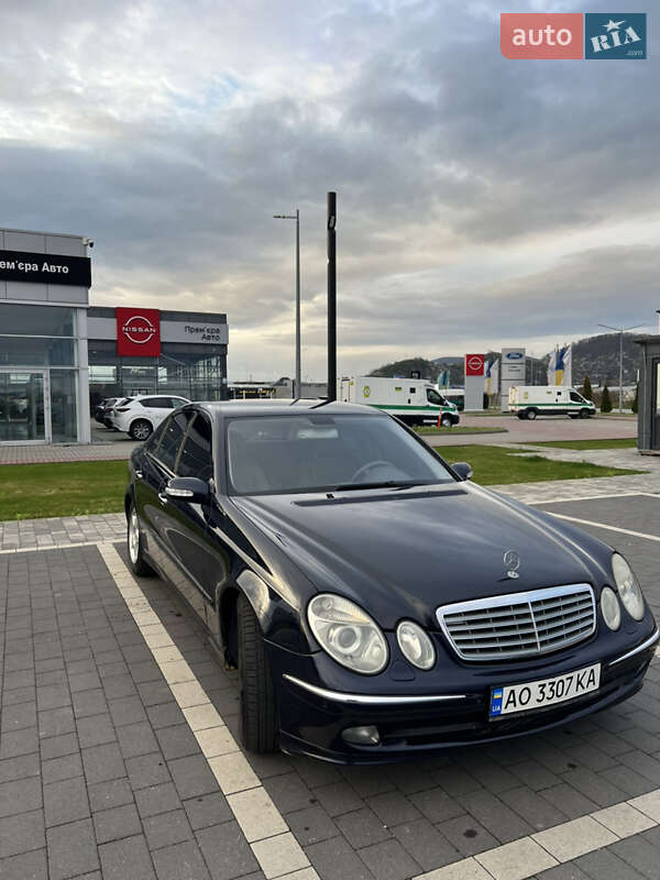Mercedes-Benz E-Class 2004