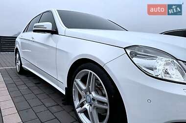Седан Mercedes-Benz E-Class 2012 в 