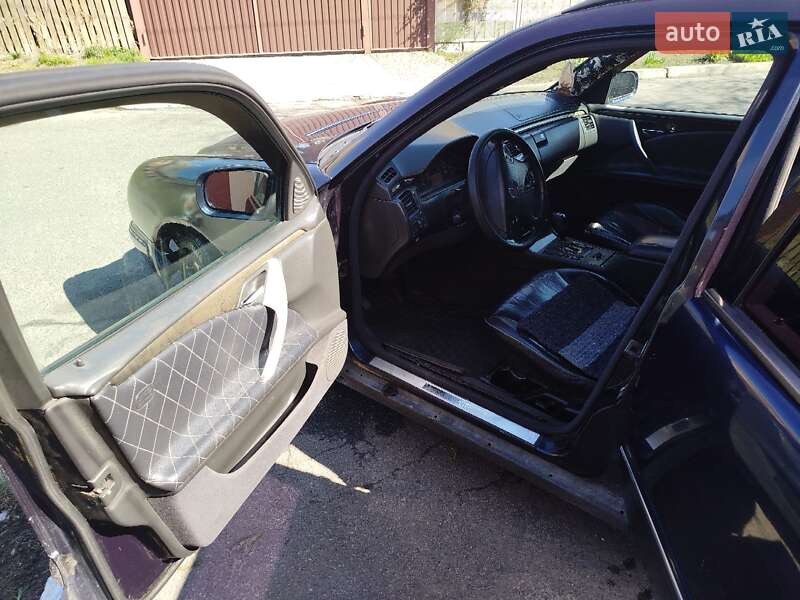 Универсал Mercedes-Benz E-Class 2000 в Киеве