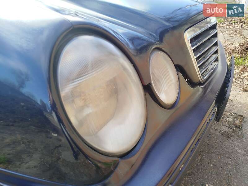 Универсал Mercedes-Benz E-Class 2000 в Киеве